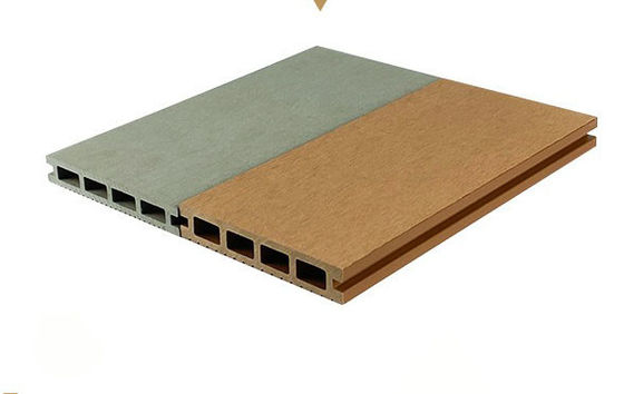 comprar 140x25mm tablero de cubierta de WPC resistente al agua a las termitas al aire libre fabricación en línea