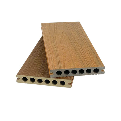 Tableros compuestos plásticos del Decking de madera de la protuberancia del Co fuera de solar el HDPE redondo del agujero de 138x23m m