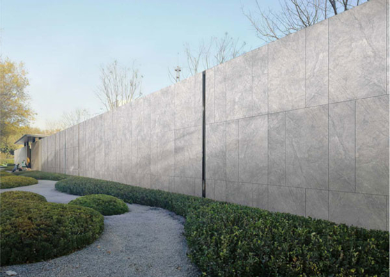 Antiderrapante Pared de luz gris ligeramente pintada Superficie 120x60cm Matt Pared de cortina exterior Tejas para jardín