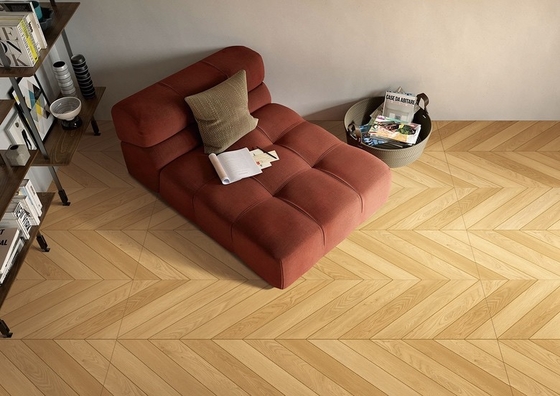 Tejas de porcelana de madera de hueso de pez de color marrón no resbaladiza de 600x1200 mm para el salón, resistentes al desgaste