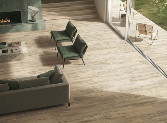 Tiras de porcelana de madera duradera 200x1200mm para la decoración de edificios Tiras de suelo marrón